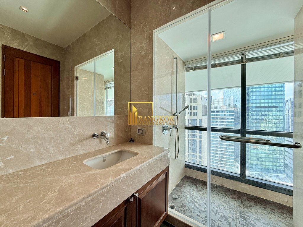 รูป Le Raffine 39 | Remarkable 3 Bedroom Duplex Condo With Pool - BR18307CD - รูปที่ 34/52