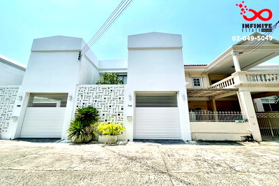 ทาวน์โฮม เขตวัฒนา : ขายทาวน์เฮ้าส์ 2ชั้น สุขุมวิท 71 ปรีดีพนมยงค์ 14  พระโขนง ตกแต่งใหม่