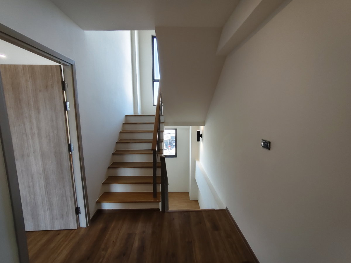 รูป [ขาย] SHO PHATTHANAKARN 32 ทาวน์โฮม ขนาด 4.5 ชั้น (Unit no: 68) - รูปที่ 24/67