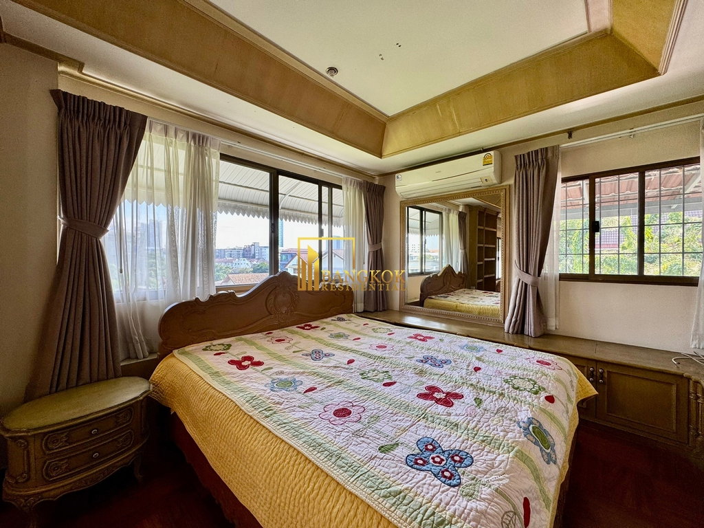 รูป Baan Suan Kasemsuwan | Impressive 3 Bed Townhouse For Rent - BR8860TH - รูปที่ 34/44