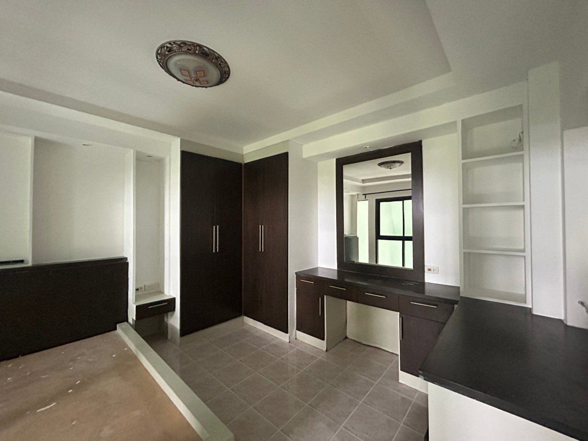 รูป BCN 1568 : ฌ็องเซลิเซ่ ติวานนท์-แจ้งวัฒนะ  - รูปที่ 12/18