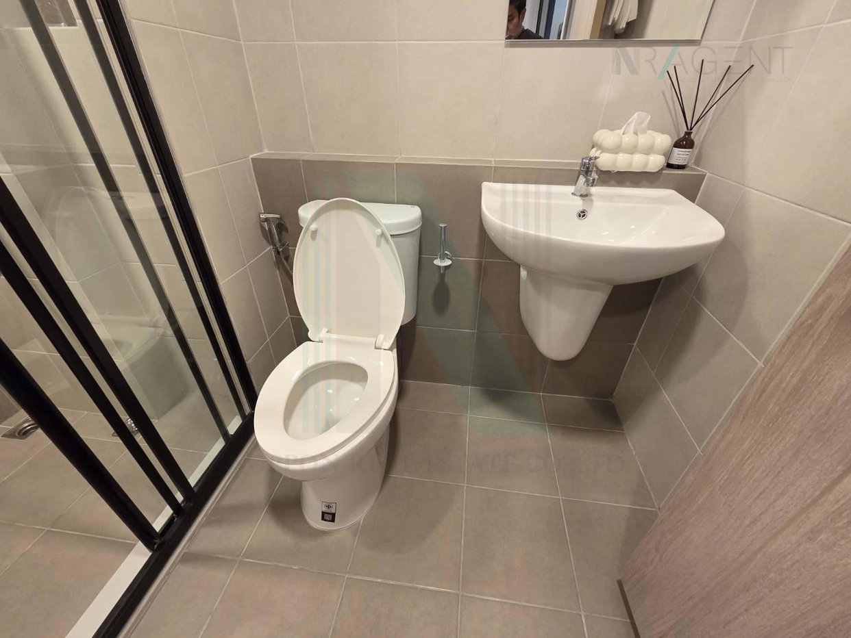 รูป 🚩 ให้เช่าคอนโด ดีคอนโด คาล์ม รามคำแหง 40 อาคาร 1 ชั้น 8 1 ห้องนอน ขนาด 29 ตรม ใกล้ ตลาดนัด กกท. - รูปที่ 8/8