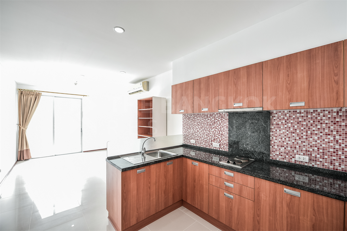 รูป วิลล่า สาทร เดินทางสะดวก คุ้มค่าทุกตารางเมตร ใกล้ BTS สถานีกรุงธนบุรี - รูปที่ 2/10