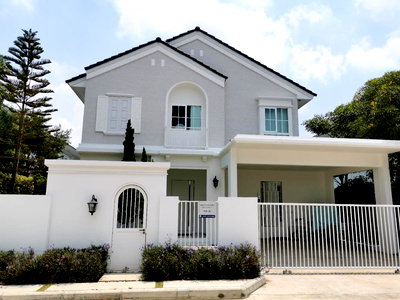 เช่าบ้านเดี่ยว ม.หัวเฉียวเฉลิมพระเกียรติ : 🏡 ให้เช่าบ้านเดี่ยว 2 ชั้น โครงการชัยพฤกษ์ บางนา กม.15 บ้านตกแต่งสวย เฟอร์นิเจอร์ครบ พร้อมเข้าอยู่ได้ทันที!