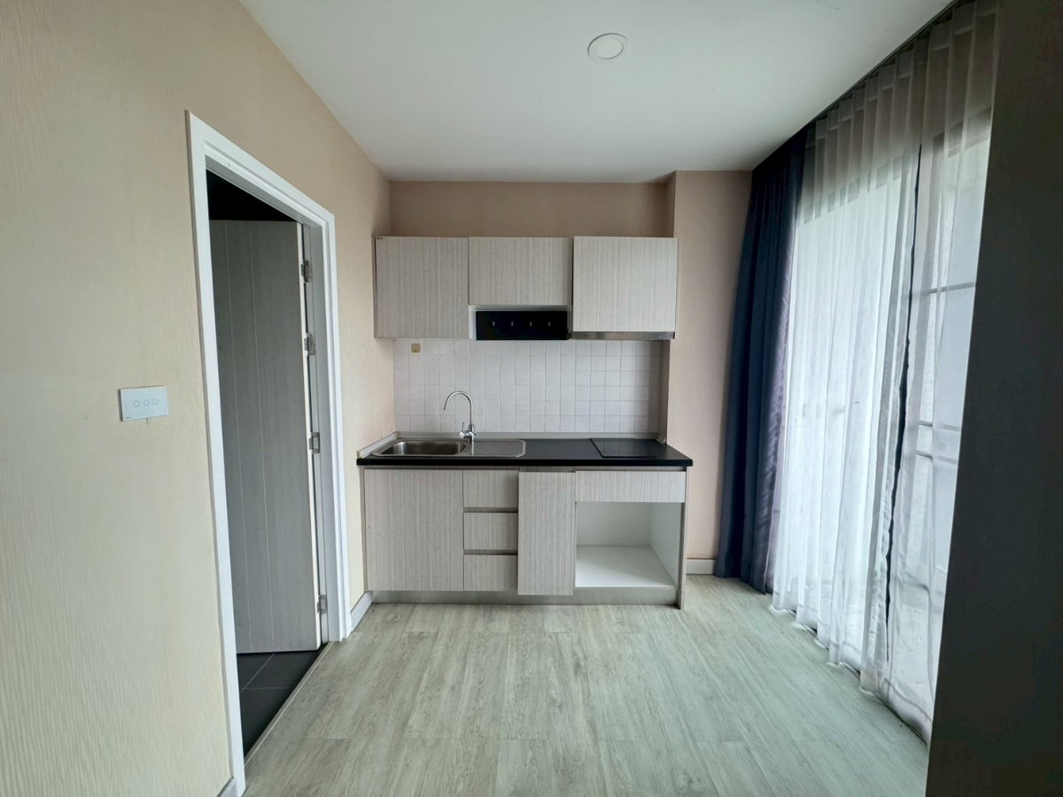 รูป BD 11979 : วีน่าทาวน์ คอนโดมิเนียม - รูปที่ 9/18