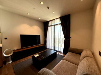 Condos for rent : SK101/Muniq Sukhumvit 23, premium condominium in the heart of the city.