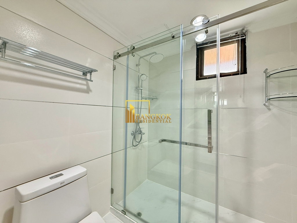รูป Elegant 4 Bedroom Penthouse Apartment in Phrom Phong - BR20104AP - รูปที่ 38/61