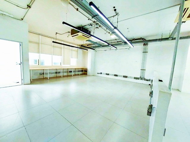 รูป ใจกลางสาทร ให้เช่าอาคารพาณิชย์ 7 ชั้น 1,285 ตร.ม. 78 ตร.วา. BTSช่องนนทรี 700 ม. Stand Alone คิงเพาเวอร์ มหานคร ทำเลนราธิวาส - รูปที่ 4/8