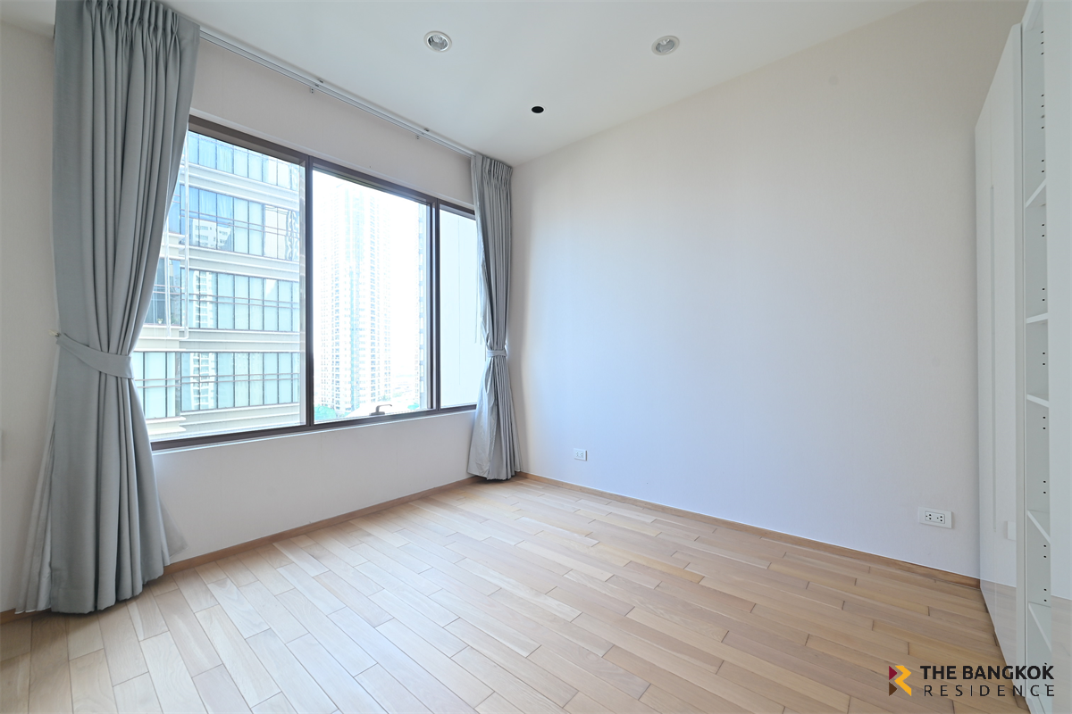 picture Move-in Ready, Just Bring Your Stuff The Emporio Place - 3/10