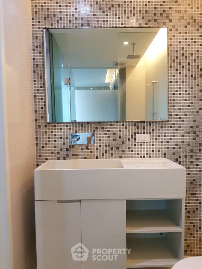 รูป คอนโด 1-ห้องนอน ที่ เดอะ รูม สุขุมวิท 21 ใกล้ MRT สุขุมวิท (ID 2739657) - รูปที่ 5/18