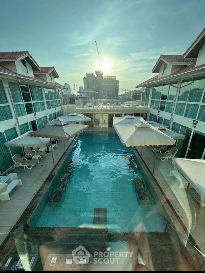 รูป วิลล่า 10-ห้องนอน ที่ พระตำหนัก เรสซิเดนซ์ วิลล่า รีสอร์ท ใกล้ ถนนพระตำหนัก พัทยา (ID 2755851) - รูปที่ 4/20