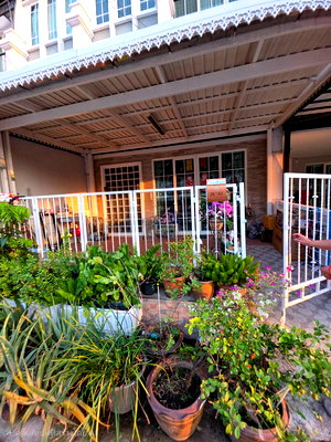 เช่าทาวน์โฮม กรุงเทพมหานคร : 🎯โกลเด้นทาวน์ลาดพร้าวเกษตรนวมินทร์ ว่างแล้วค่ะ ตกแต่งพร้อมอยู่ เฟอร์ครบ นัดดูก่อนได้จ้าา