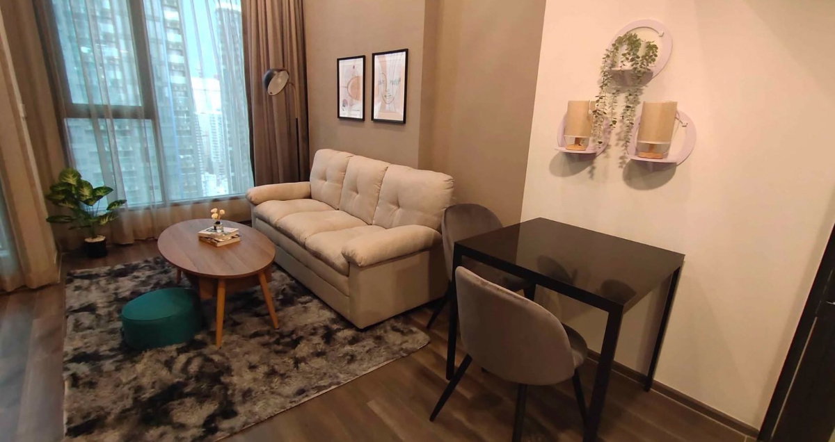 picture Knightsbridge Space Rama                9 - 7/12