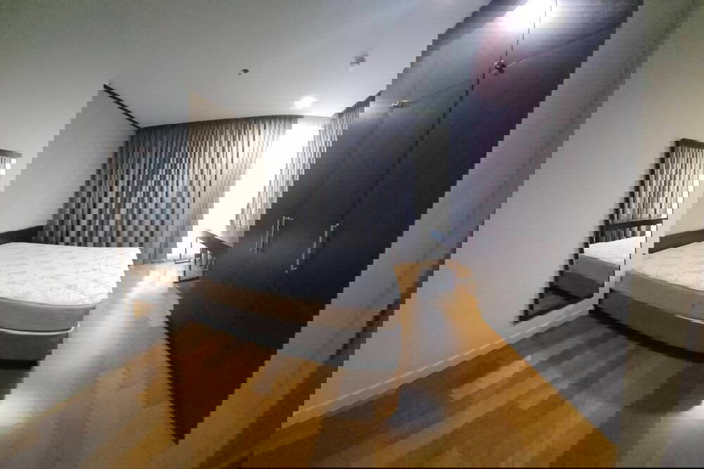 รูป เช่าด่วน ! วิวแม่น้ำ ! Chatrium Riverside Condominium, 2 ห้องนอน, 3 ห้องน้ำ, ชั้นสูง19+, ระเบียงกว้าง !!🔥Code C20260300038 แต่งครบ, พร้อมเข้าอยู่📣📣 - รูปที่ 3/6