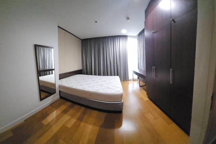 ให้เช่าคอนโด 2 ห้องนอน 135 ตร.ม. ชาเทรียม ริเวอร์ไซด์ คอนโดมิเนียม