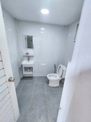 รูป เช่าที่อาคารออฟฟิศ 2ชั้น อุดมสุข 1.4กม BTSบางนา900ม.และโกดังขนาดเล็ก 5นอน 5น้ำ. สำนักงานเขตบางนา 770ม. - รูปที่ 8/8