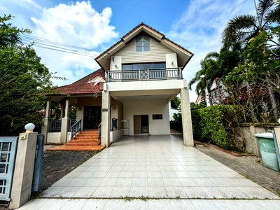 Houses for sale Si Racha Chonburi : For sale: Used detached house, fully furnished, near J-Park Shopping Mall, Sriracha, Chonburi.