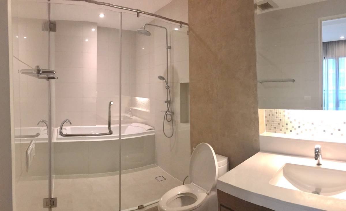 รูป Best Price 🔥 ให้เช่า Bright Sukhumvit 24 ห้องสวย พื้นที่เยอะ ราคาดีมาก ตกแต่งเฟอร์ครบ ชั้นสูง วิวเมือง | Code DS2419 Line : @Dstay - รูปที่ 8/10