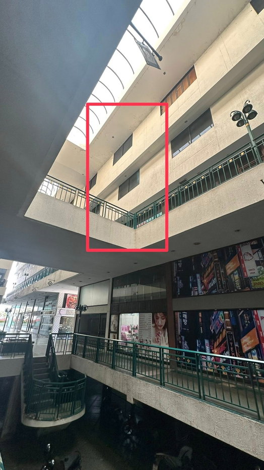 รูป ปล่อยเช่าตึก3ชั้น RCAพระราม9 ตรงข้ามRoute66 ออฟฟิศ สำนักงาน ร้าน พิราทิส สตูดิโอ 3ชั้น 170ตรม ชั้น2-4 พื้นที่เป็นห้องเปล่าๆ มีแอร์ ไม่มีเฟอร์ 35,000 - รูปที่ 8/14