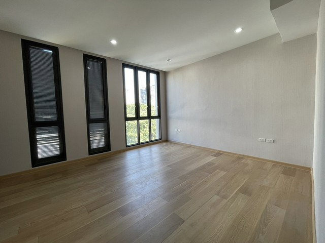 รูป HR3340 FOR RENT Ultra-Luxury House @Sage Thonglor 25 บ้านเดี่ยว 4.5 ชั้น ระดับพรีเมียม พร้อมลิฟต์ส่วนตัวและสระว่ายน้ำใจกลางทองหล่อ - รูปที่ 21/46