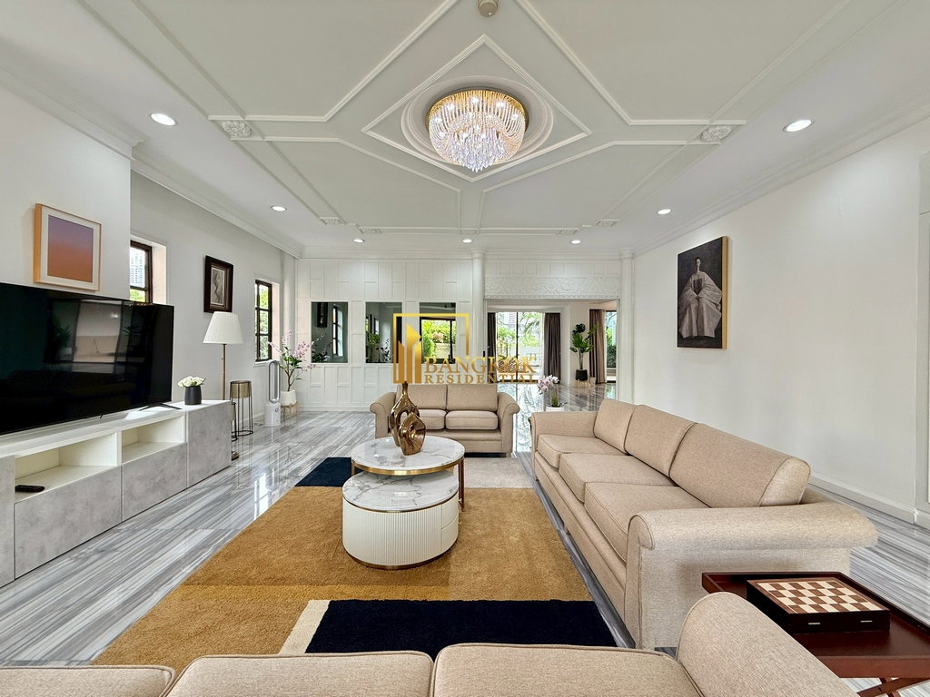 รูป Elegant 4 Bedroom Penthouse Apartment in Phrom Phong - BR20104AP - รูปที่ 3/61