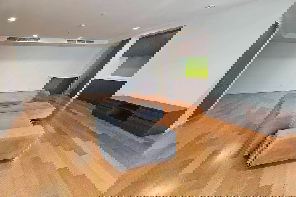 รูป เช่าด่วน ! วิวแม่น้ำ ! Chatrium Riverside Condominium, 2 ห้องนอน, 3 ห้องน้ำ, ชั้นสูง19+, ระเบียงกว้าง !!🔥Code C20260300038 แต่งครบ, พร้อมเข้าอยู่📣📣 - รูปที่ 2/6