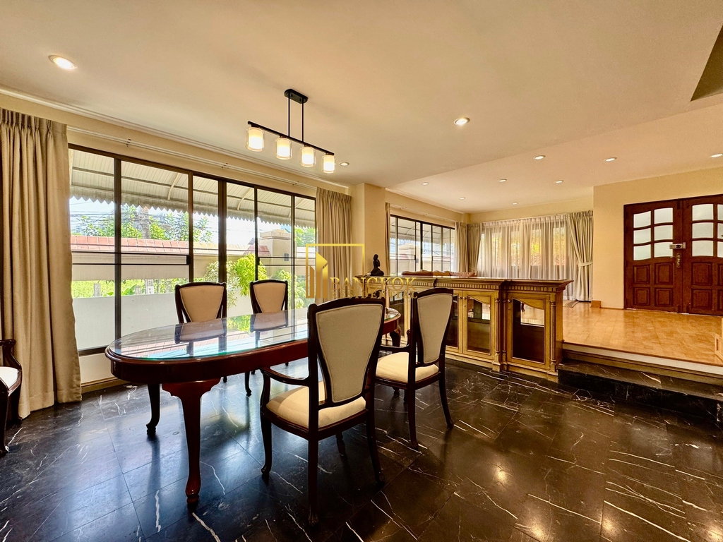 รูป Baan Suan Kasemsuwan | Impressive 3 Bed Townhouse For Rent - BR8860TH - รูปที่ 8/44