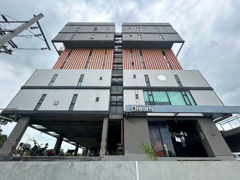 BB 15649 : ดรีม บ๊อกซ์ ใกล้ ม.อัสสัมชัญ