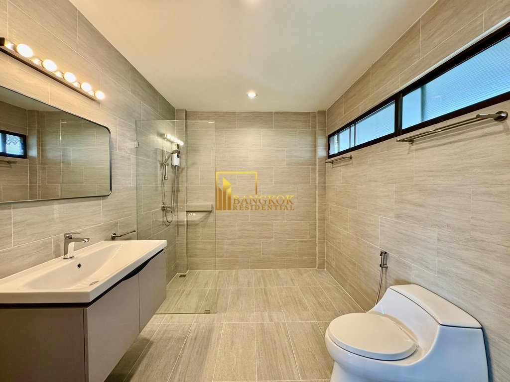 รูป Baan Suan Kasemsuwan | Impressive 3 Bed Townhouse For Rent - BR8860TH - รูปที่ 37/44