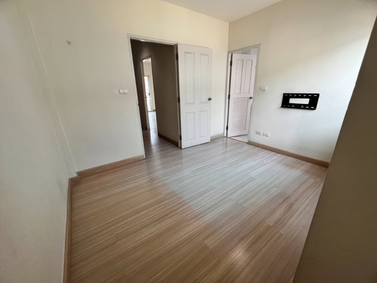 รูป 🎉 ขายทาวน์โฮม 3 ชั้น 20.5 ตรว 🌟 โครงการเออเบิร์นธารา สุขสวัสดิ์ 70 - ประชาอุทิศ 🌟 พื้นที่เยอะ 170 ตรม 😍 ราคา 2.85 ล้าน ( ต่อรองได้ ) - รูปที่ 18/25