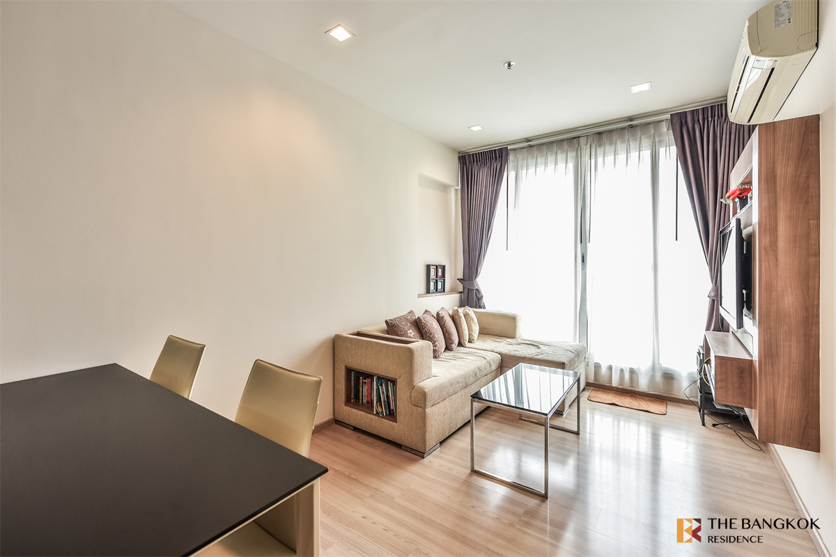 picture RHYTHM Sathorn near BTS Saphan Taksin Special Unit, Great Value - 6/10