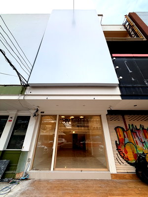 เช่าอาคารพาณิชย์ หัวหิน ประจวบคีรีขันธ์ : ให้เช่าอาคารพาณิชย์หัวหิน ตึกแถวหัวหินติดถนนเพชรเกษม ใกล้ตลาดไนท์ ทำเลทอง รีโนเวทใหม่ พร้อมเปิดร้าน