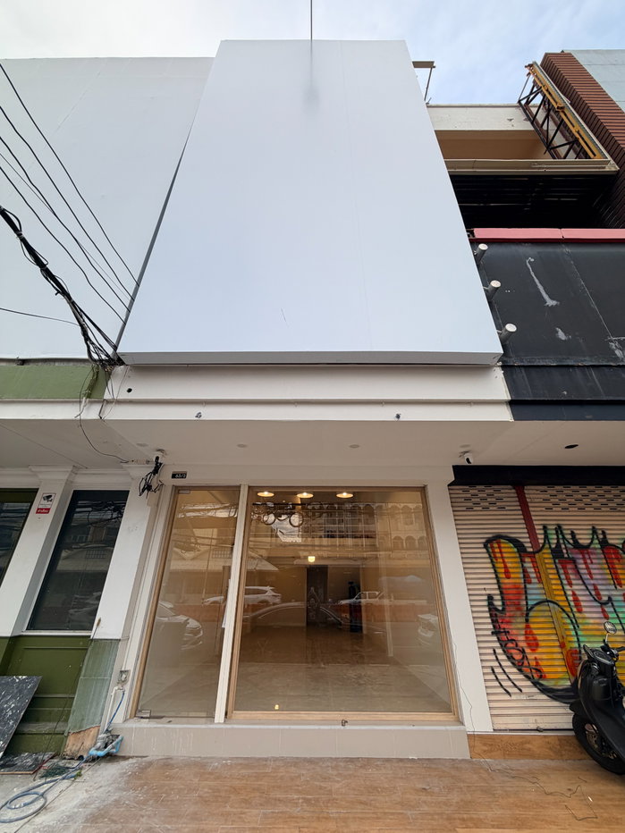 รูป ให้เช่าอาคารพาณิชย์หัวหิน ตึกแถวหัวหินติดถนนเพชรเกษม ใกล้ตลาดไนท์ ทำเลทอง รีโนเวทใหม่ พร้อมเปิดร้าน - รูปที่ 1/10