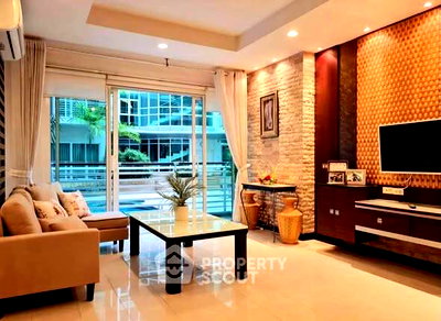 Condos for rent Ekamai International School : 2-BR Condo at Avenue 61 Condominium near BTS Thong Lor (ID 2755937)