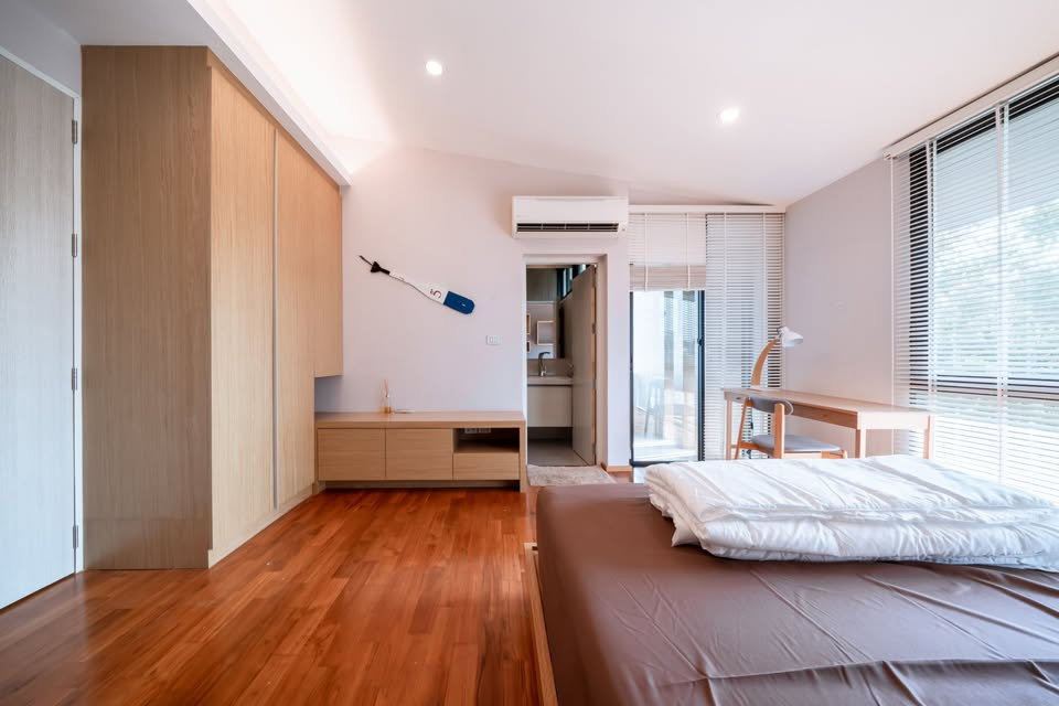 รูป ขายพูลวิลล่าติดชายหาดทะเล45ม เนวาน่า บียอร์น แอดบีช 348ตรม 3ชั้น นาจอมเทียน14 ที่ดิน81 ตรว. 3นอน 4น้ำ จอด2 คัน ตกแต่งบิ้วอิน 22.9ลบ - รูปที่ 6/25