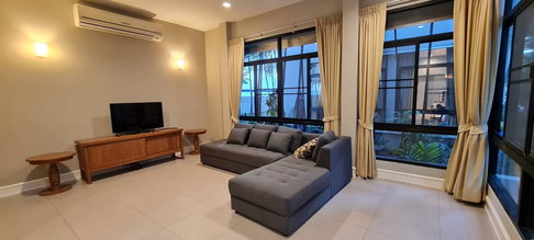 LTH4921 – Townhouse in Compound FOR RENT in Thonglor 4 beds 3 baths size 350 SQ.M. Nearby BTS Thonglor ONLY 120k/Month