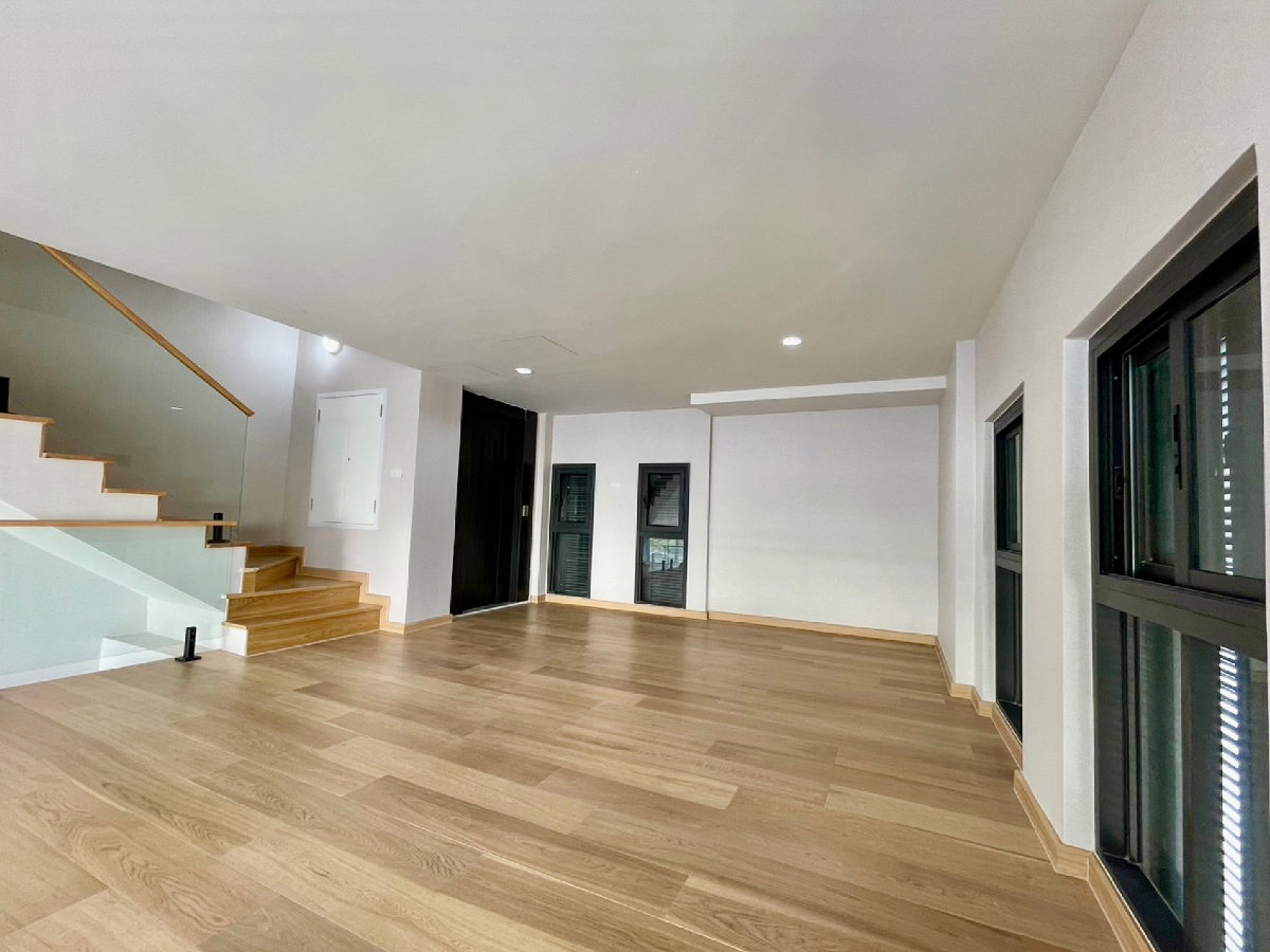 รูป ให้เช่า Home Office หรู 4.5 ชั้น โครงการ Sage Thonglor | พร้อมลิฟต์และสระว่ายน้ำส่วนตัว | ทำเลทองหล่อ 25 ใจกลางเมือง - รูปที่ 32/44