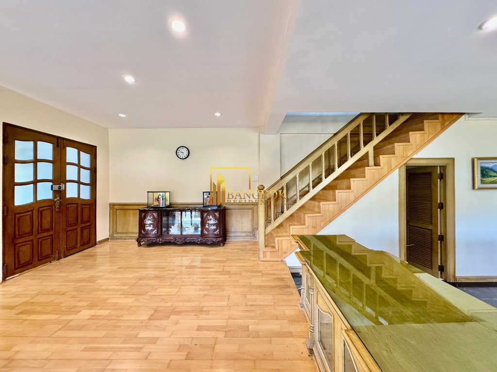 รูป Baan Suan Kasemsuwan | Impressive 3 Bed Townhouse For Rent - BR8860TH - รูปที่ 5/44