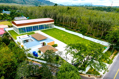 เช่าบ้านเดี่ยว ภูเก็ต : New Pool Villa with Fitness and Tennis court for rent at Thalang Phuket