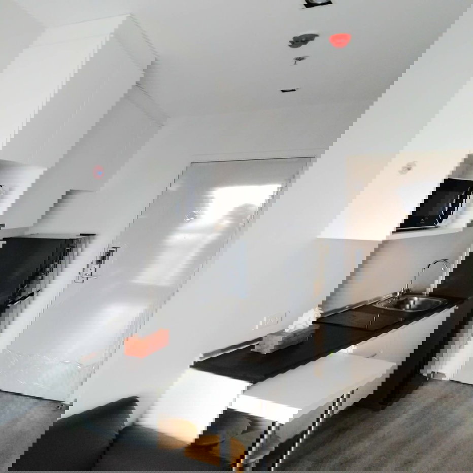 รูป ให้เช่าคอนโด ริชพาร์ค แอท ทริปเปิ้ล สเตชั่น | เฟอร์นิเจอร์ครบ พร้อมเข้าอยู่ | สนใจโทร 095-819-5559 - รูปที่ 2/10