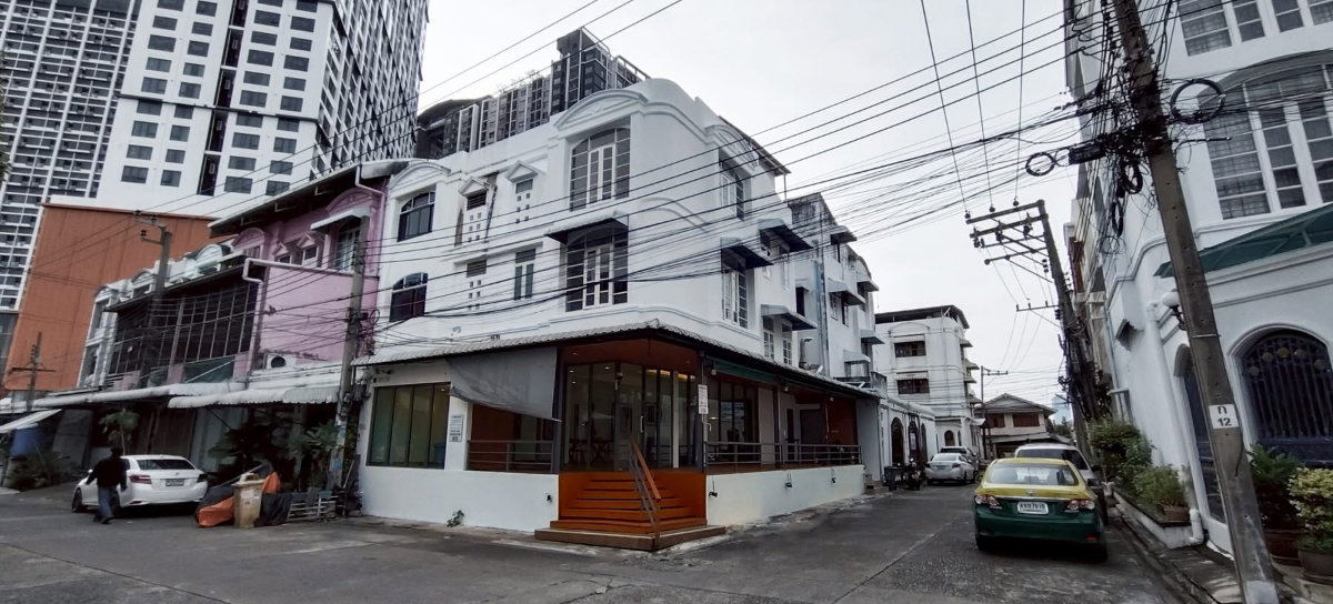 รูป 💥CP-10498💥ให้เช่า  ทาวน์เฮ้าส์ 3 ชั้น ซ.พระราม9 ซอย11👉แอดไลน์ @goodcondo - รูปที่ 1/11