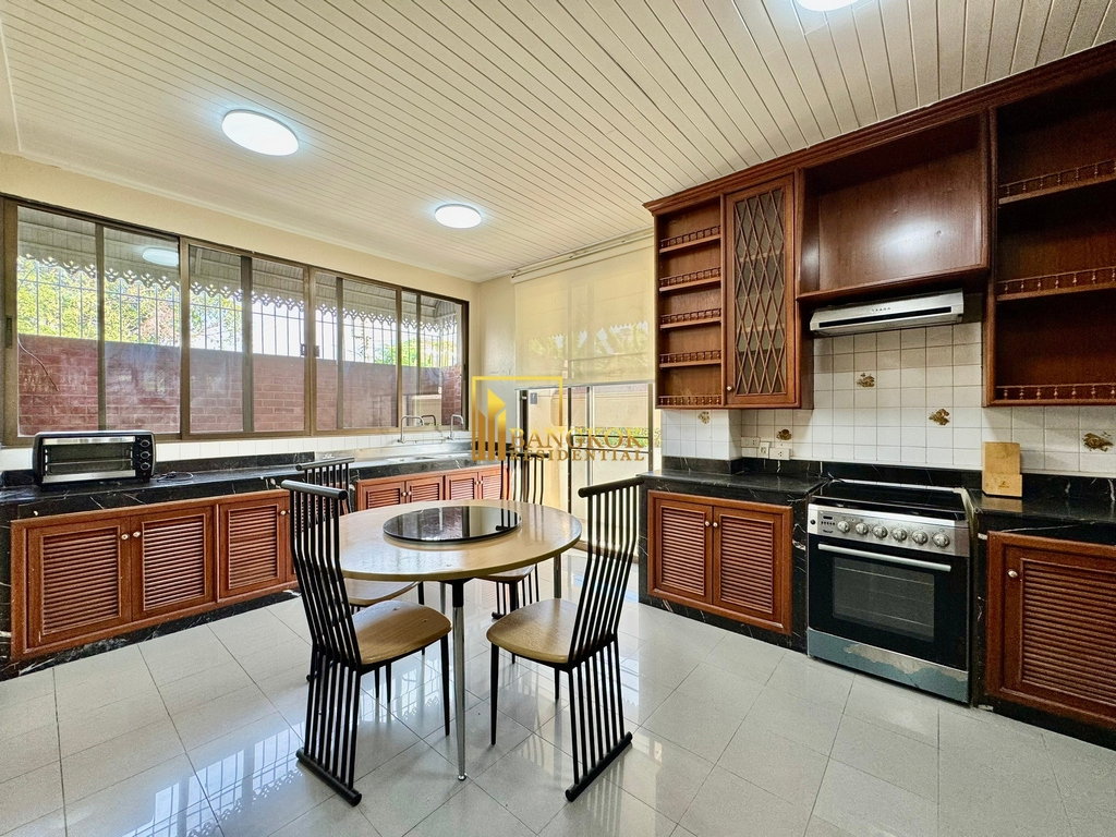 รูป Baan Suan Kasemsuwan | Impressive 3 Bed Townhouse For Rent - BR8860TH - รูปที่ 9/44