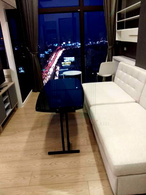 Condos for rent : For Rent Condo CHEWATHAI RESIDENCE ASOKE Building 1, Floor 12,Duplex, Room size 35.00 sqm