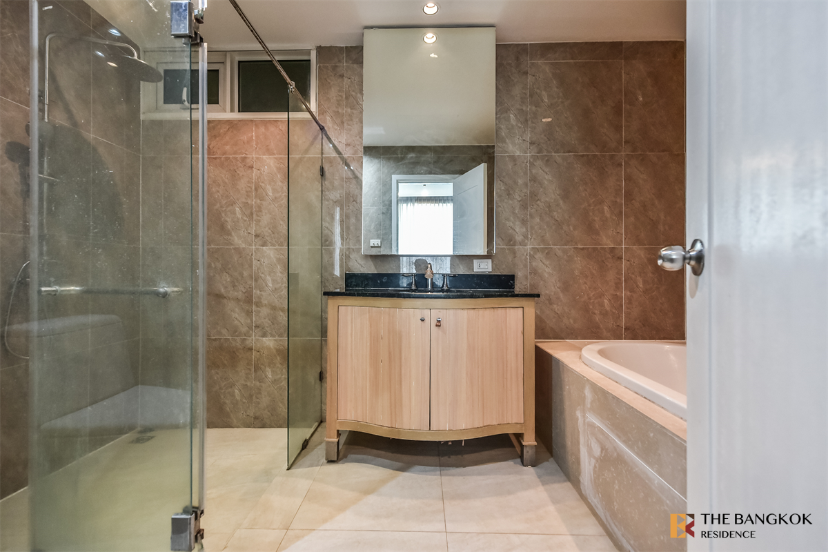 picture Special unit at an attractive price The Empire Place - 1/10