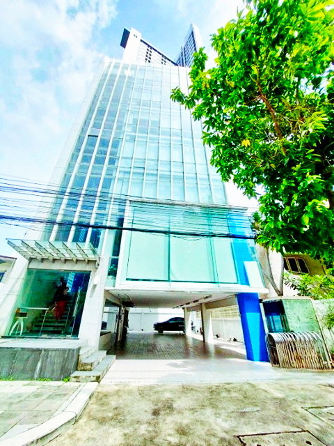 รูป ใจกลางสาทร ให้เช่าอาคารพาณิชย์ 7 ชั้น 1,285 ตร.ม. 78 ตร.วา. BTSช่องนนทรี 700 ม. Stand Alone คิงเพาเวอร์ มหานคร ทำเลนราธิวาส - รูปที่ 2/8