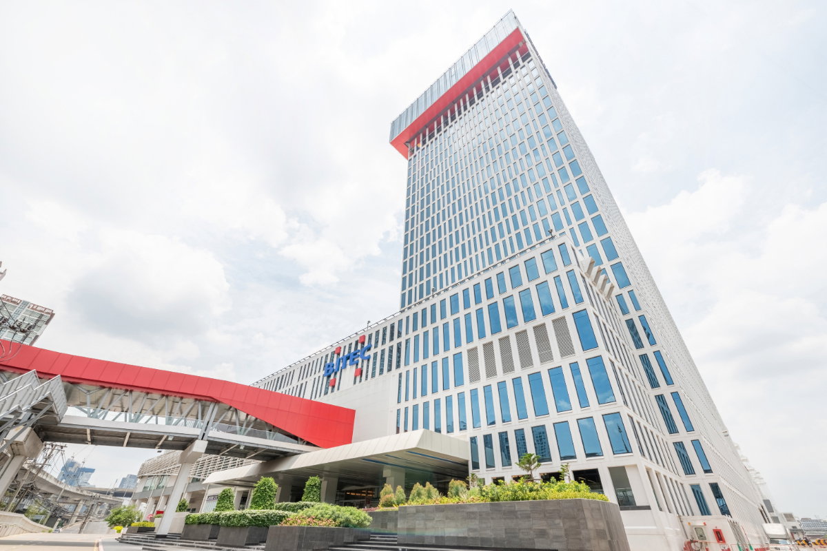 รูป Office Space แบบส่วนตัวสำหรับ 2 คน ที่ Regus Bhiraj Tower at Bitec - รูปที่ 1/6