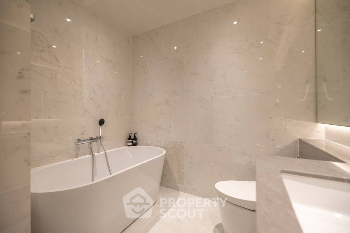 รูป คอนโด 2-ห้องนอน ที่ ต้นสน วัน เรสซิเดนซ์ ใกล้ BTS ชิดลม (ID 1373127) - รูปที่ 31/45