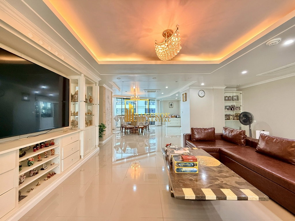 รูป President Park | Large 2 Bedroom Condo in Sukhumvit 24 - BR60846CD - รูปที่ 4/41