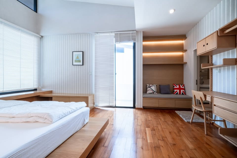 รูป ขายพูลวิลล่าติดชายหาดทะเล45ม เนวาน่า บียอร์น แอดบีช 348ตรม 3ชั้น นาจอมเทียน14 ที่ดิน81 ตรว. 3นอน 4น้ำ จอด2 คัน ตกแต่งบิ้วอิน 22.9ลบ - รูปที่ 4/25