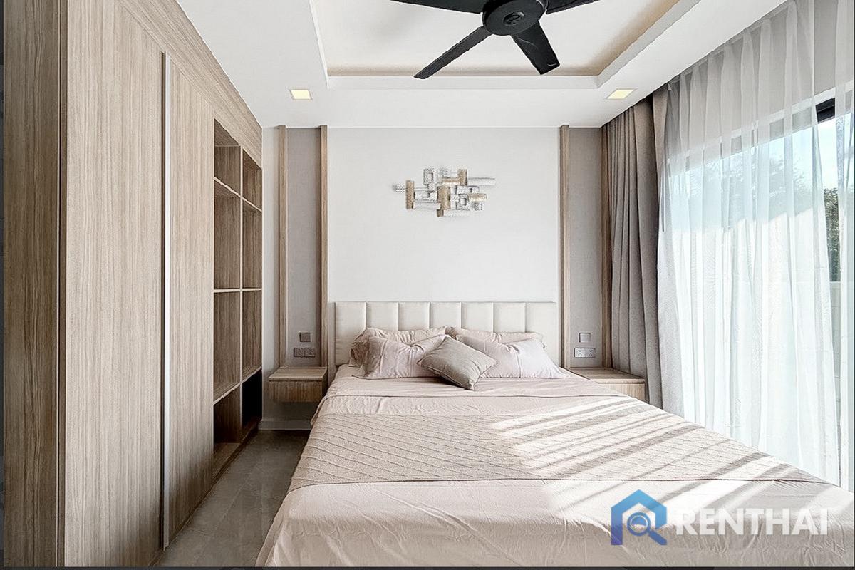รูป บ้านหรูสไตล์โมเดิร์น 3 ห้องนอน สระว่ายน้ำส่วนตัว พัทยา - รูปที่ 13/20